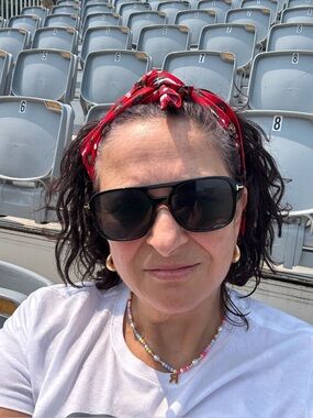 Meet your Posher, Raffaella! I’m a fashion loving teacher❤️